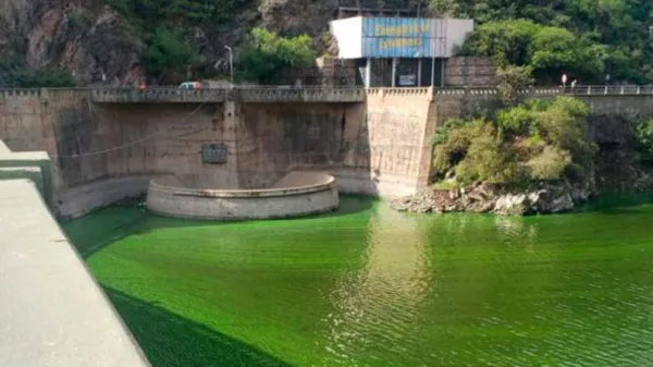 La Municipalidad de Carlos Paz denunció a la Cooperativa Integral por contaminar el lago