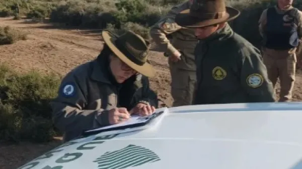 Doce personas detenidas por caza ilegal de ñandúes en el Parque Nacional Ansenuza