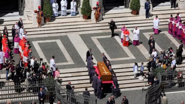 El cuerpo del Papa Francisco ya descansa en la basílica de Santa María la Mayor