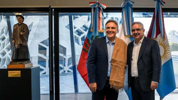 Llaryora recibió al gobernador de Catamarca Raúl Jalil