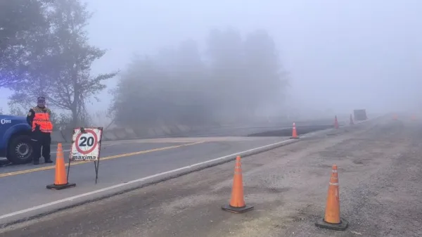 Corte total en las Altas Cumbres: un socavón dejó fuera de servicio la ruta
