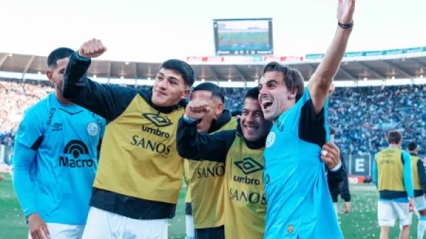 Belgrano le ganó el clásico a Talleres y clasificó a los cuartos de final del Apertura