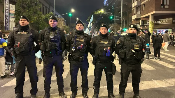 Operativo de seguridad en el Patio Olmos por la Selección