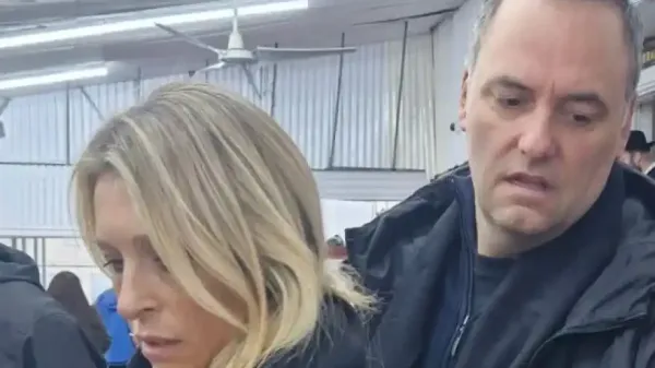 La fiscalía intimó a Manuel Adorni a que justifique su patrimonio