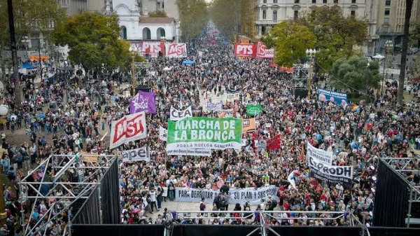 "Marcha de la Bronca": la izquierda se movilizó contra Milei y el ajuste