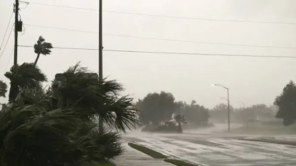 Huracán Isaías en Florida: estado de emergencia y miles de evacuados
