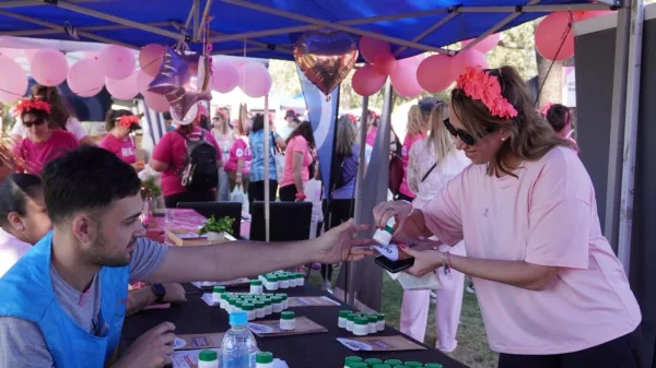 Córdoba Rosa: una semana de mamografías, testeos y atención médica gratuita en Plaza San Martín