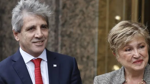 El FMI y la Argentina alcanzaron un acuerdo técnico por la tercera revisión y podrá acceder a 900 millones de dólares