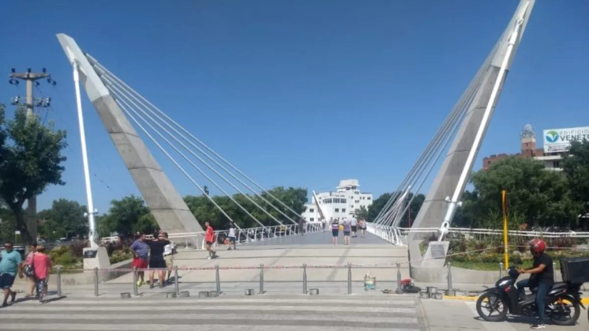 Tras las alertas por su peligrosidad, aplicarán pintura atérmica al Puente del Centenario en Villa Carlos Paz
