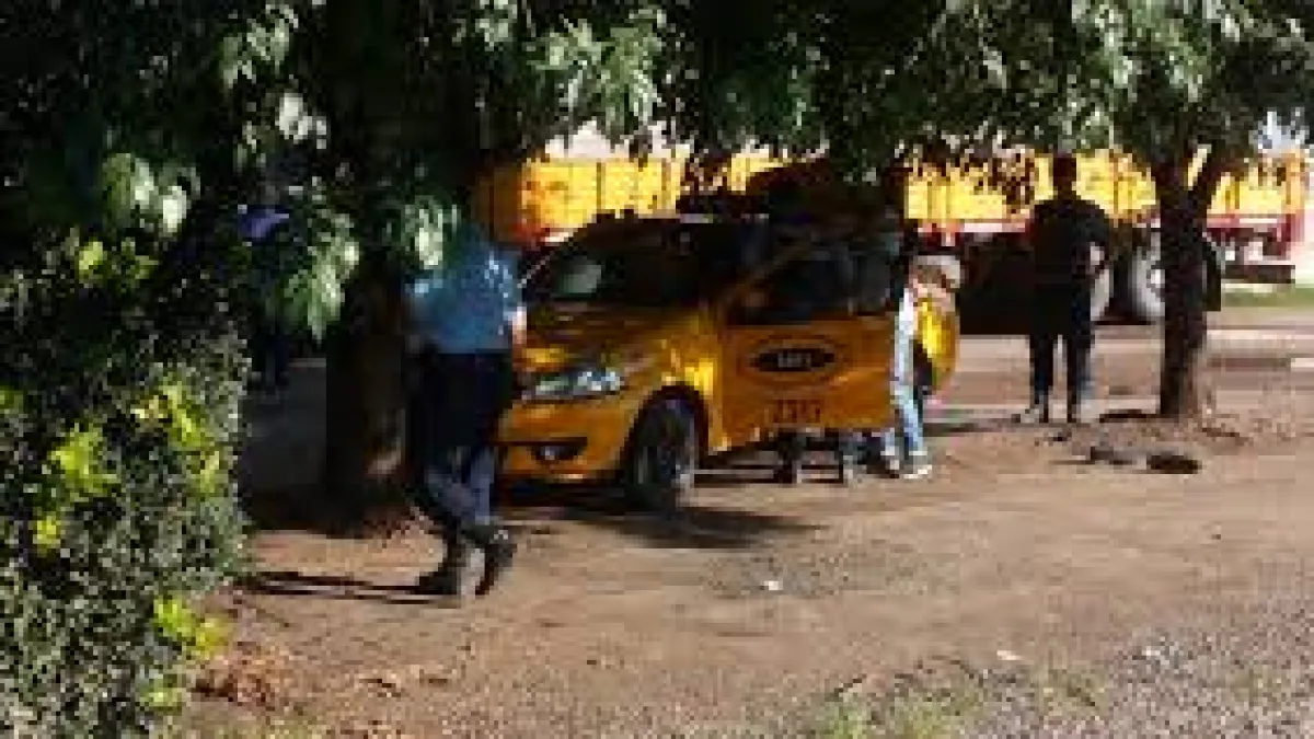 Encontraron a un taxista dentro del baúl de su auto