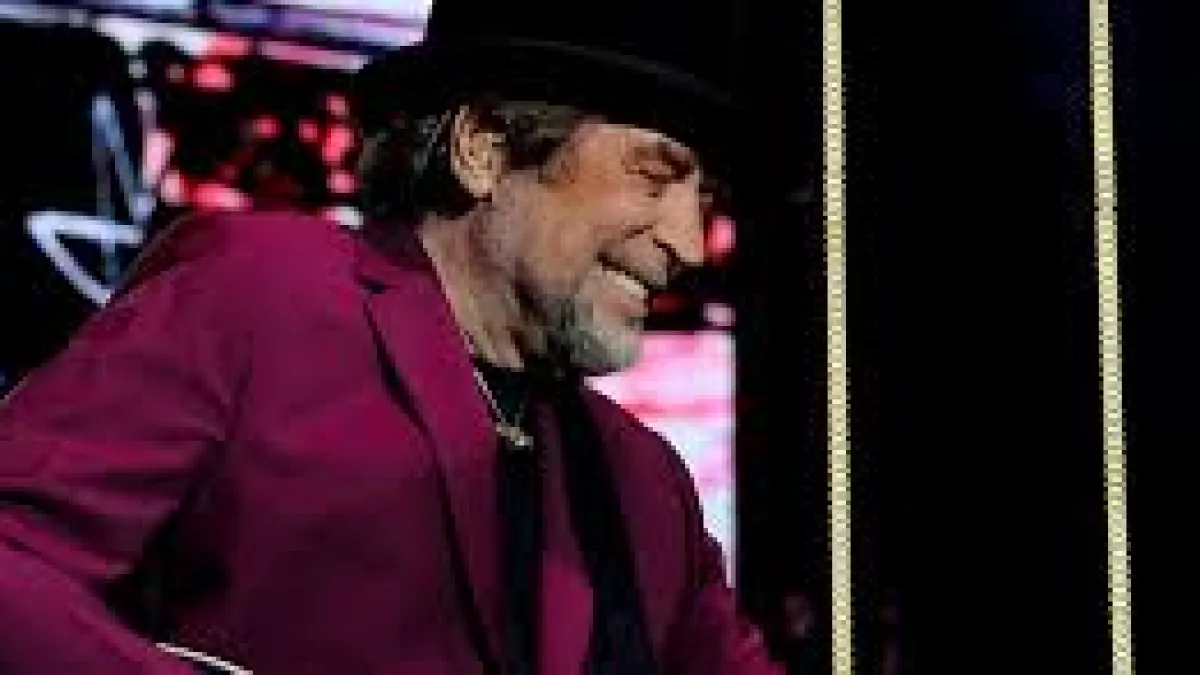 Operaron con éxito a Joaquín Sabina