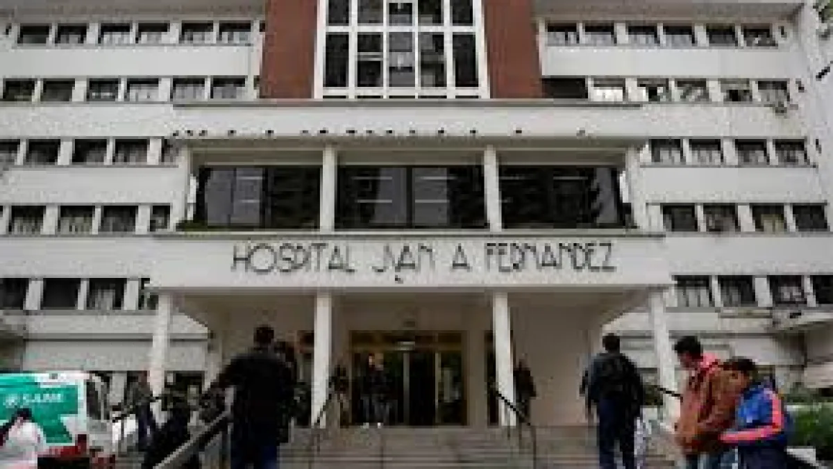 Murió un hombre que cumplía el aislamiento en un hotel de Recoleta tras llegar de Miami