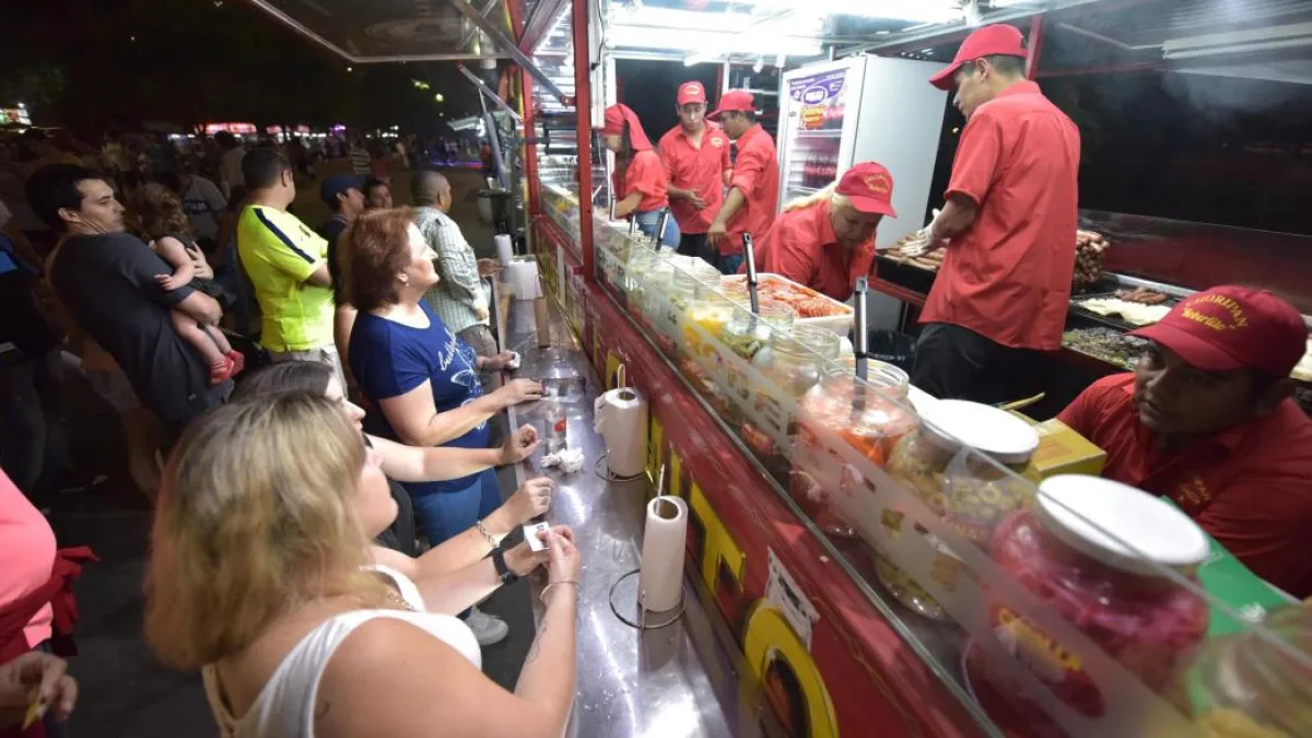 Más de 25 mil personas pasaron por la Fiesta del Chori y el Chiste