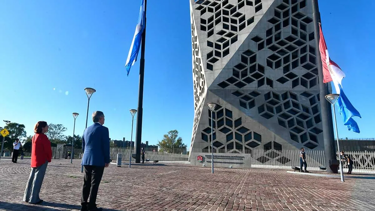 Schiaretti rindió homenaje a los héroes de Malvinas