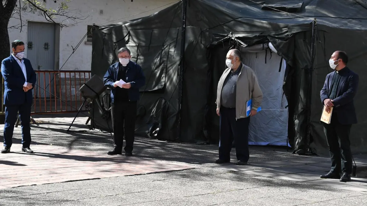 Miembros del Comipaz compartieron una oración en el COE