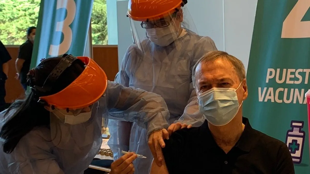 Schiaretti recibió la primera dosis de la vacuna Sputnik V