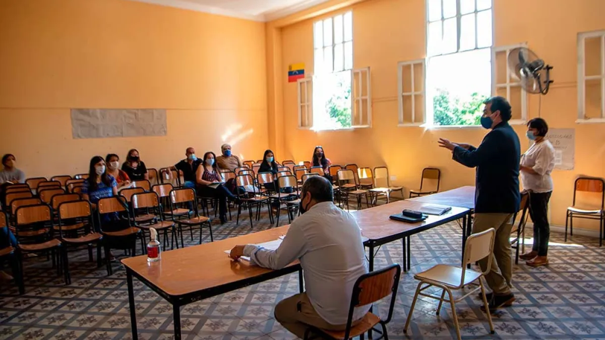 Los docentes de Córdoba retomaron la actividad escolar