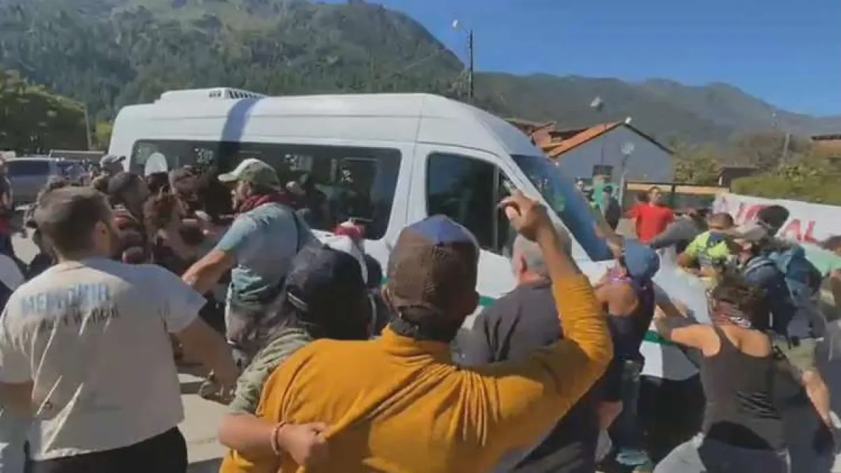 Detienen a seis personas tras el ataque al Presidente en Chubut
