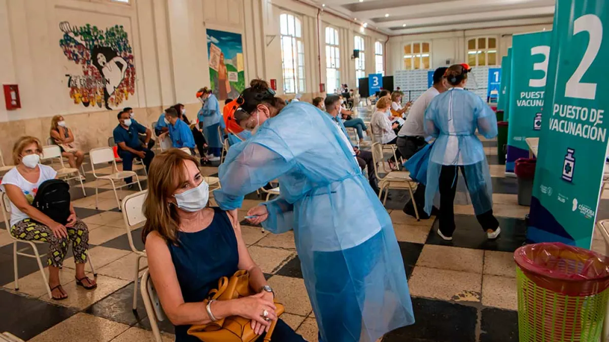 El lunes se vacunaron 11.439 personas contra el Covid-19 en la provincia