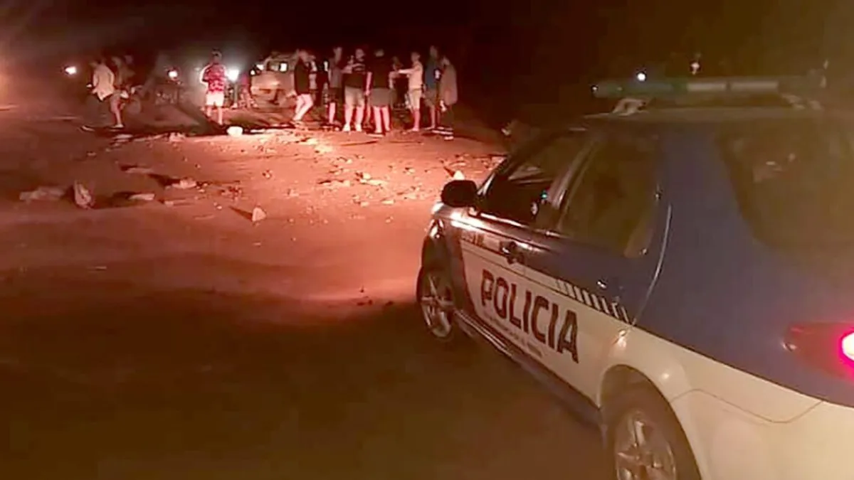 Desarticularon una fiesta clandestina a metros de un cementerio en Río Cuarto