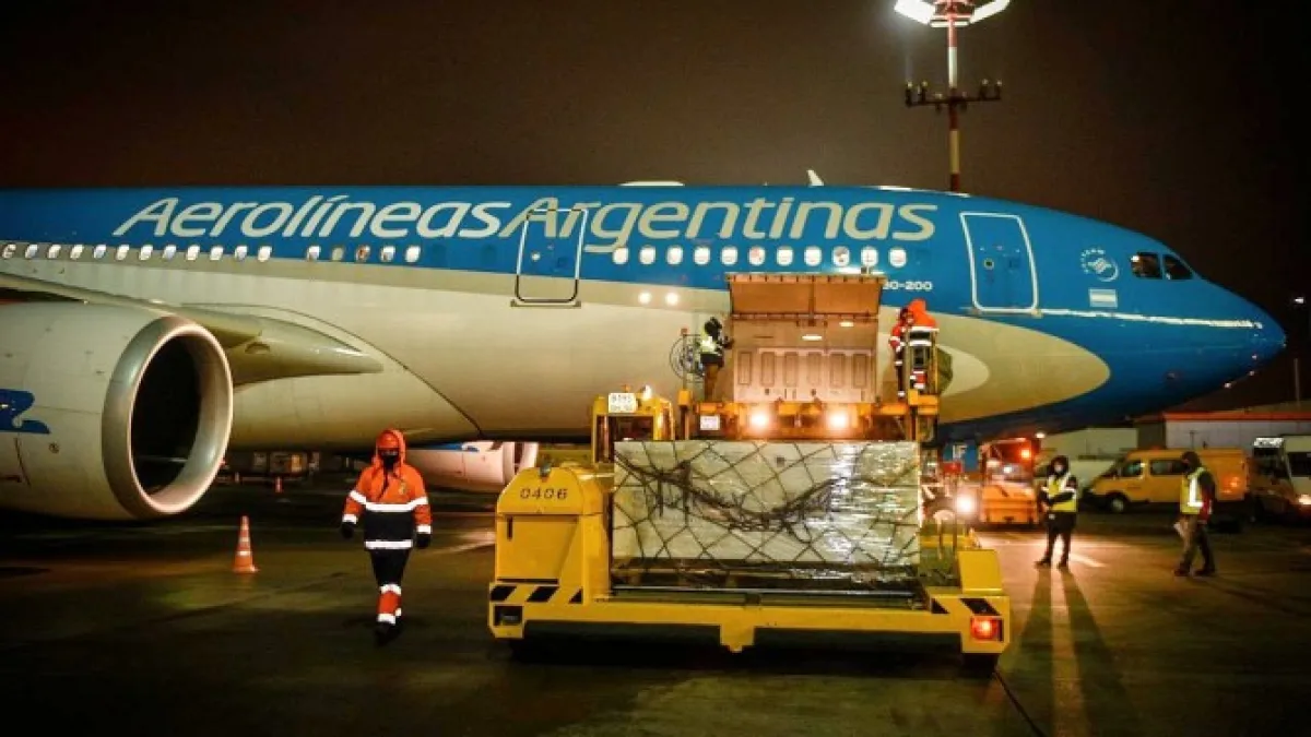 Partió un nuevo vuelo a Rusia para traer más dosis de Sputnik V