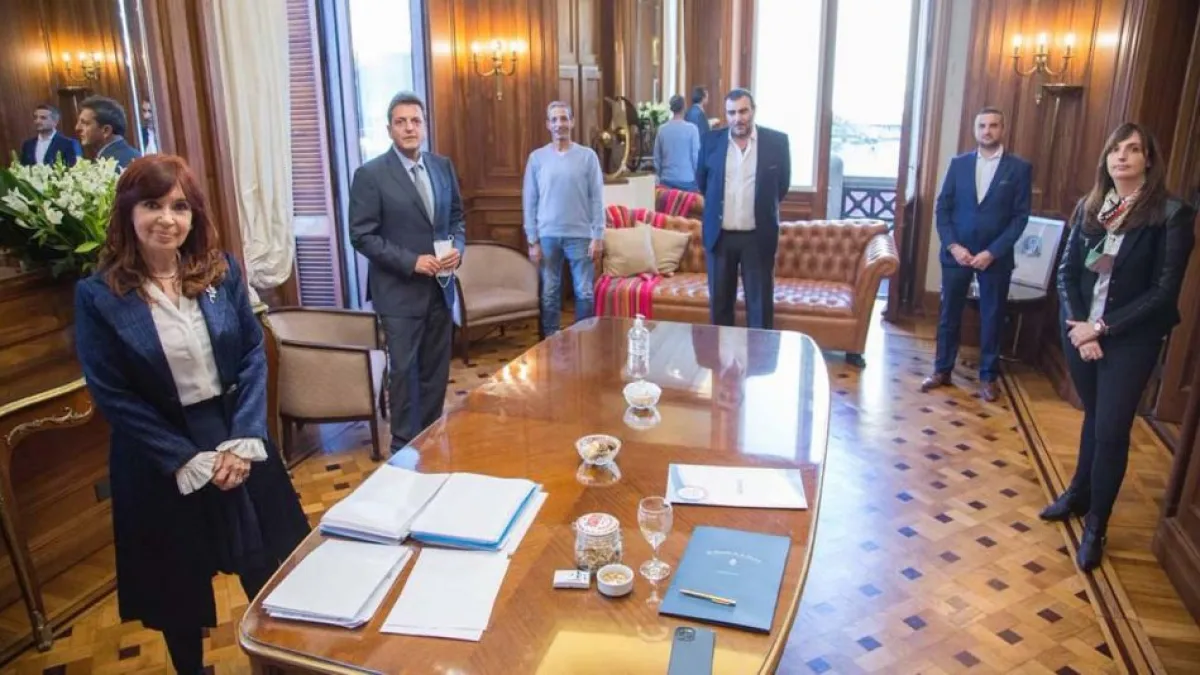 Cristina Kirchner y Massa firmaron un 40% de aumento para los empleados legislativos