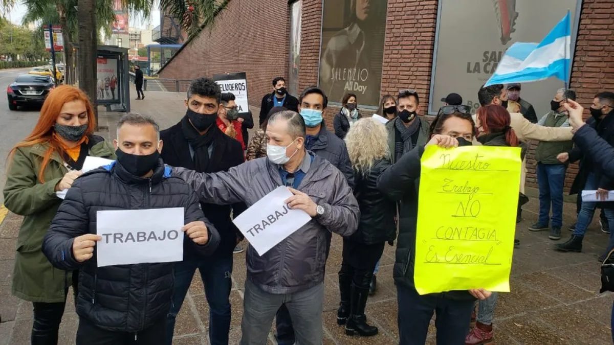 Peluqueros de Córdoba pidieron reabrir sus locales