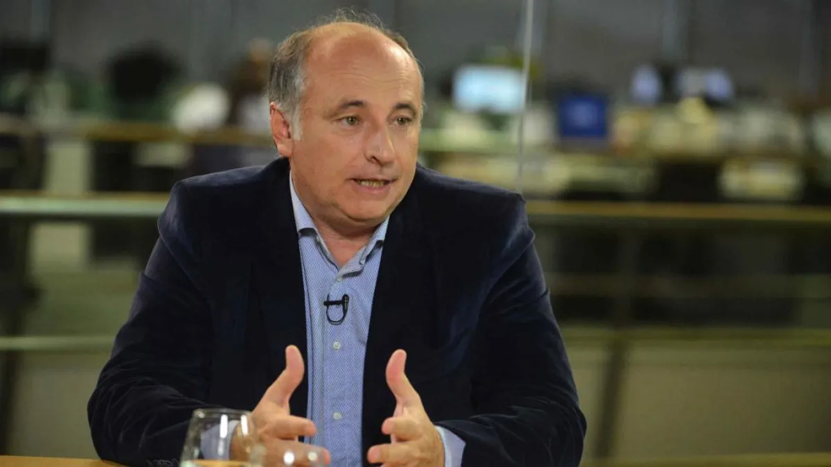 El ministro Eduardo Accastello dio positivo de coronavirus
