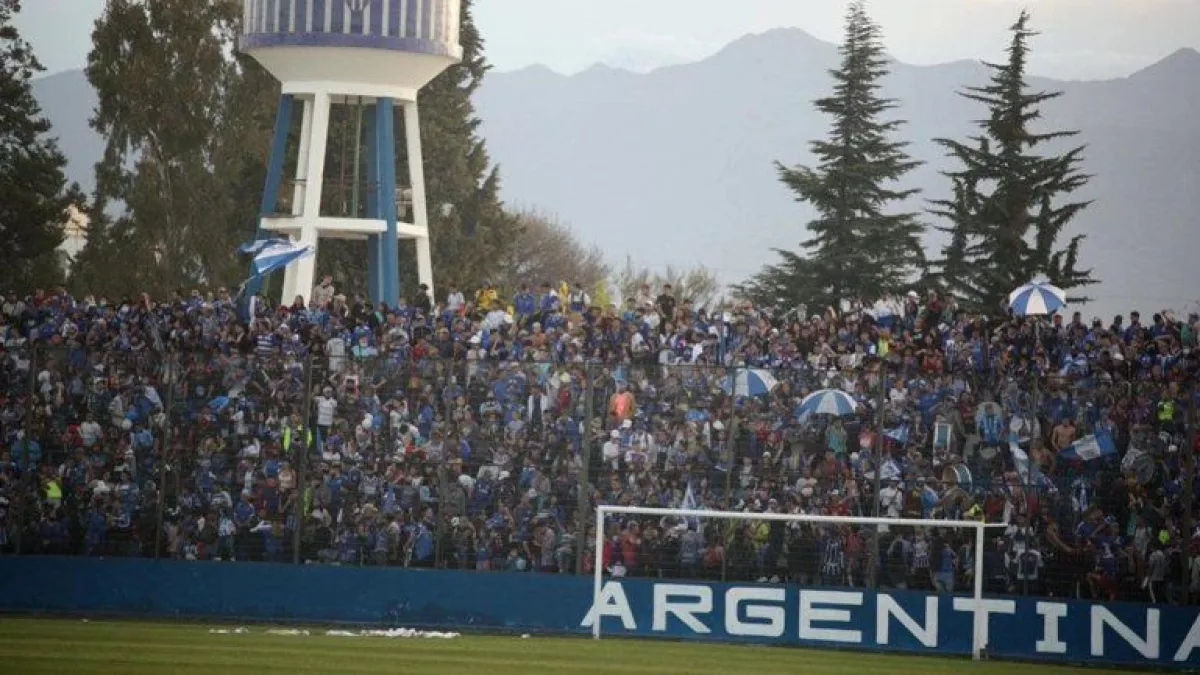 Imputarán a 21 personas por el festejo descontrolado del club Godoy Cruz