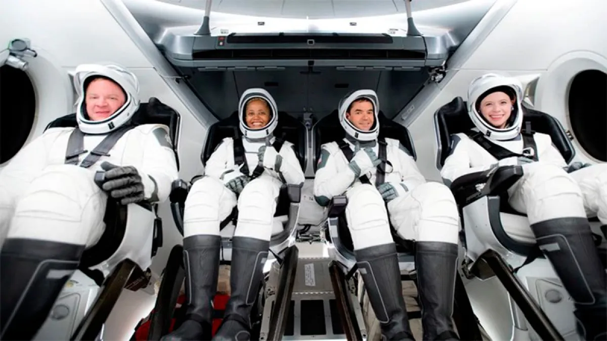 Partió el primer vuelo de turistas espaciales, sin astronautas profesionales