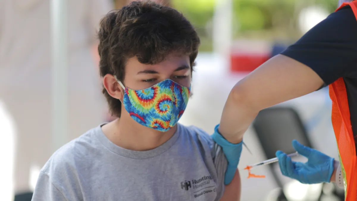 Córdoba: comienza la vacunación a personas de 16 años sin comorbilidades