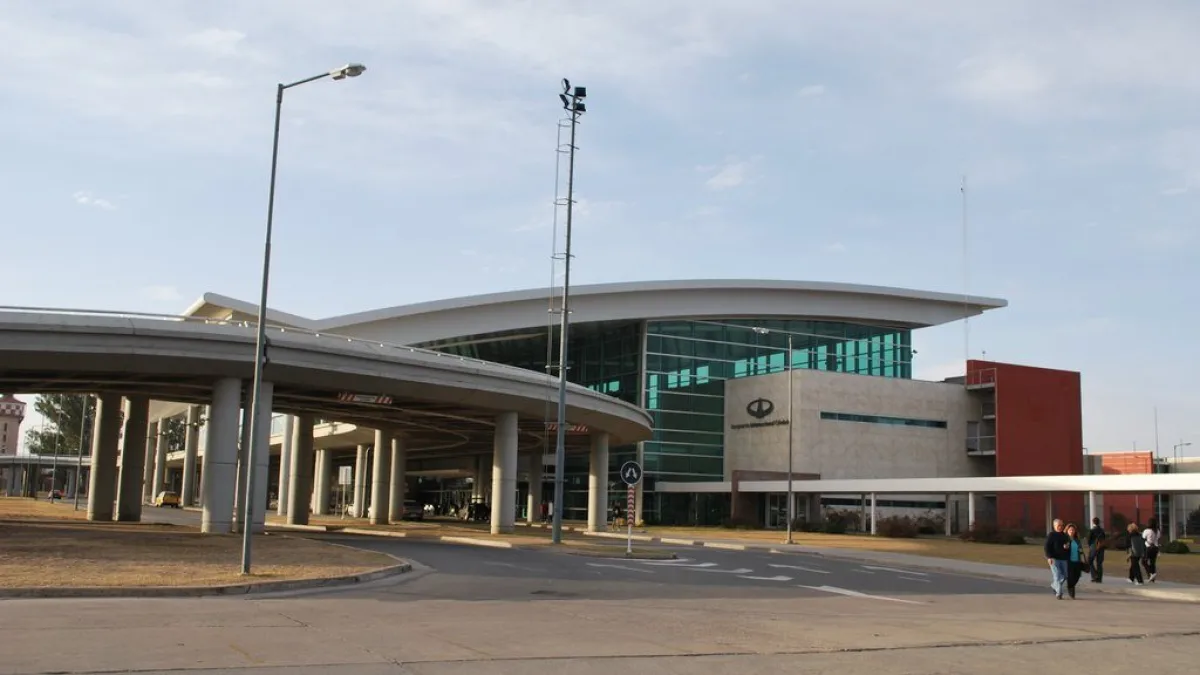 El Aeropuerto de Córdoba prohíbe el ingreso de acompañantes