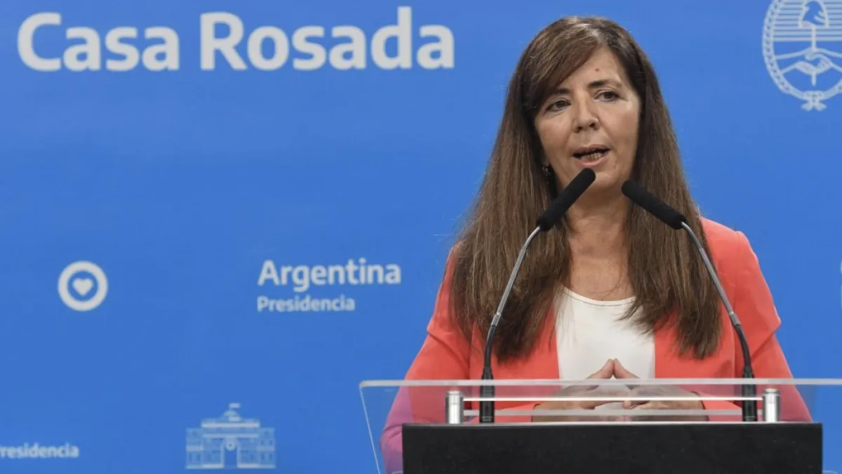 La portavoz presidencial evitó hablar de los viajes de funcionarios al Caribe