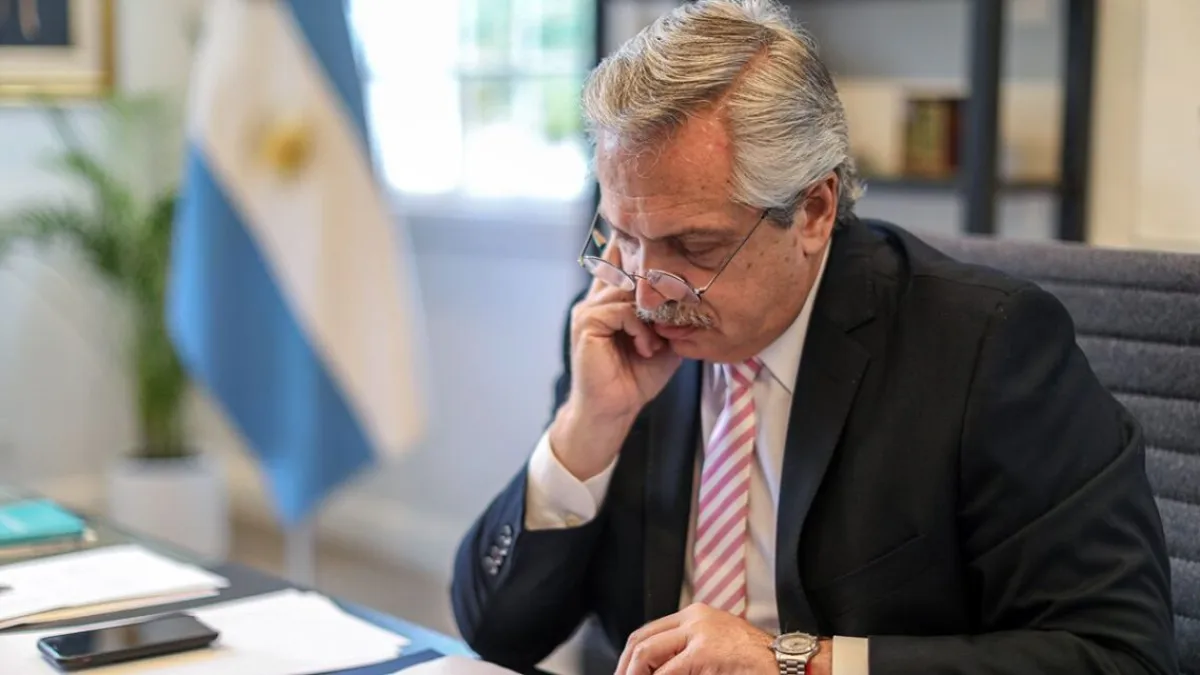 Alberto Fernández permanece recluido en la quinta de Olivos por ser contacto estrecho