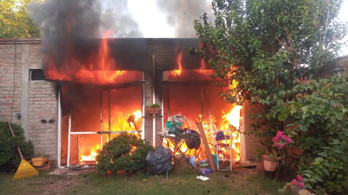 Incendio en una vivienda de Quebrada de las Rosas afectó a diez personas
