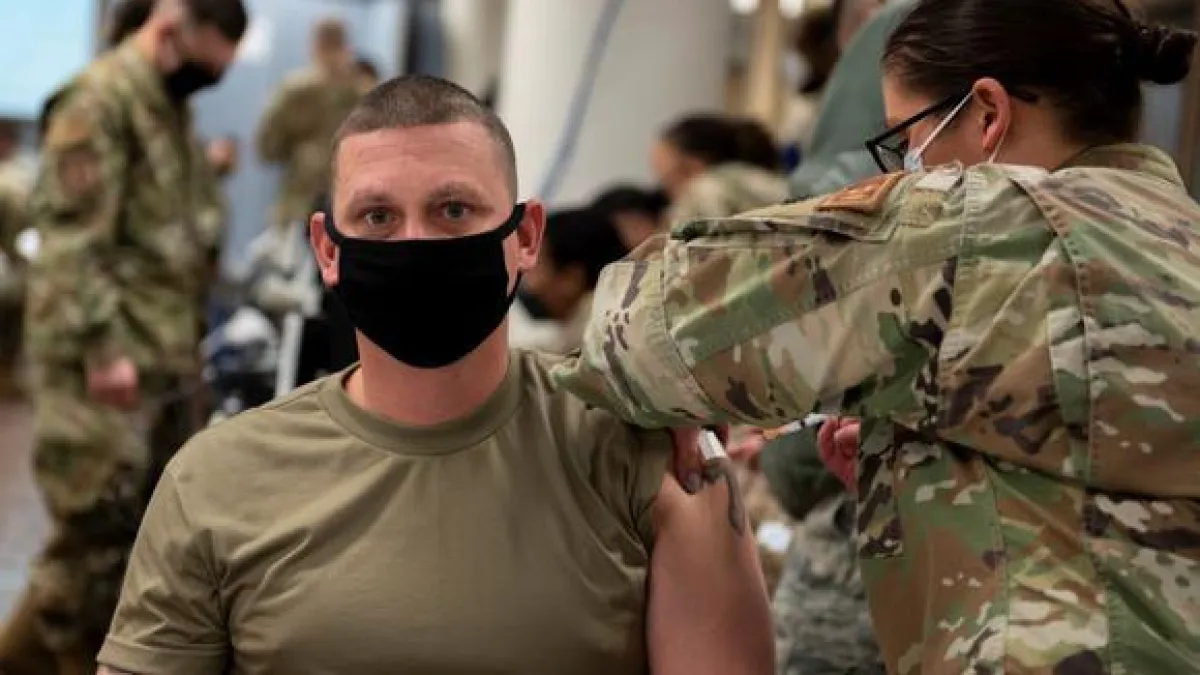 EE.UU: el Ejército dará de baja a los efectivos que no se vacunen