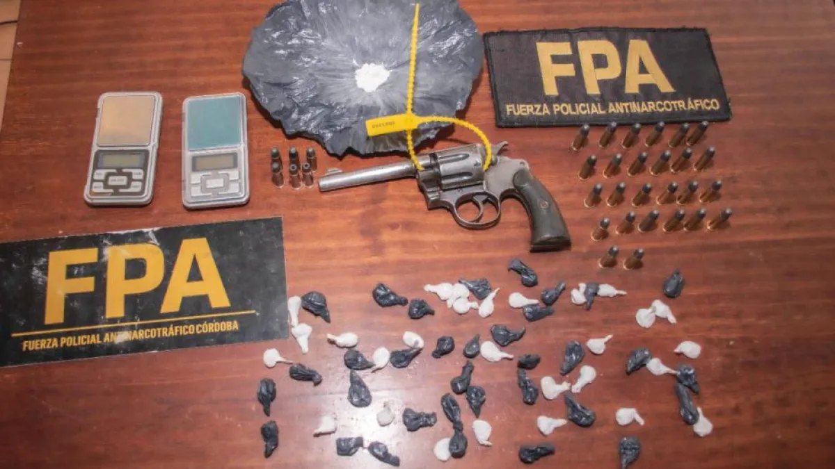 Detuvieron a un locutor por vender cocaína en Villa Rumipal
