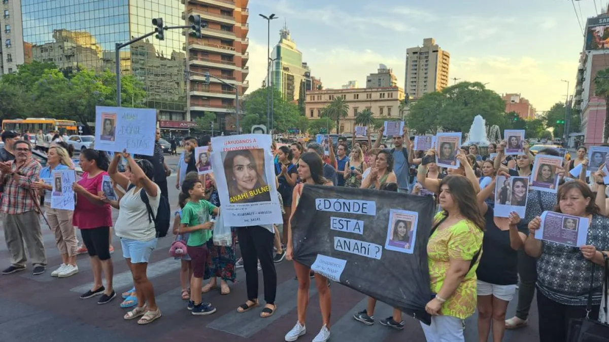 Realizarán una marcha por la aparición de Anahí Bulnes