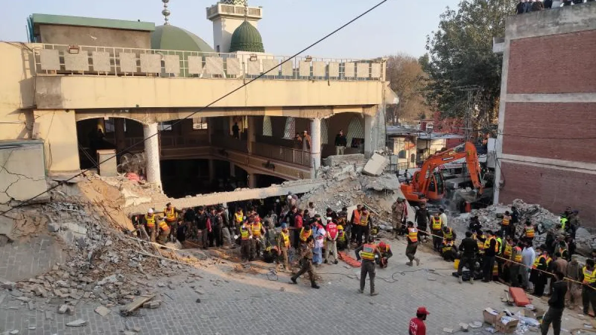 Explosión en un templo de Pakistán deja 47 muertos y 150 heridos