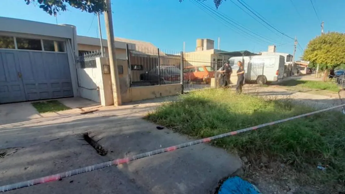 Balearon a un adolescente para robarle la bicicleta: se encuentra en estado grave