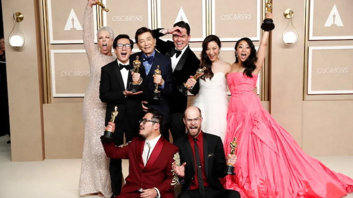 El Oscar a mejor película fue para "Todo a la vez en todas partes"