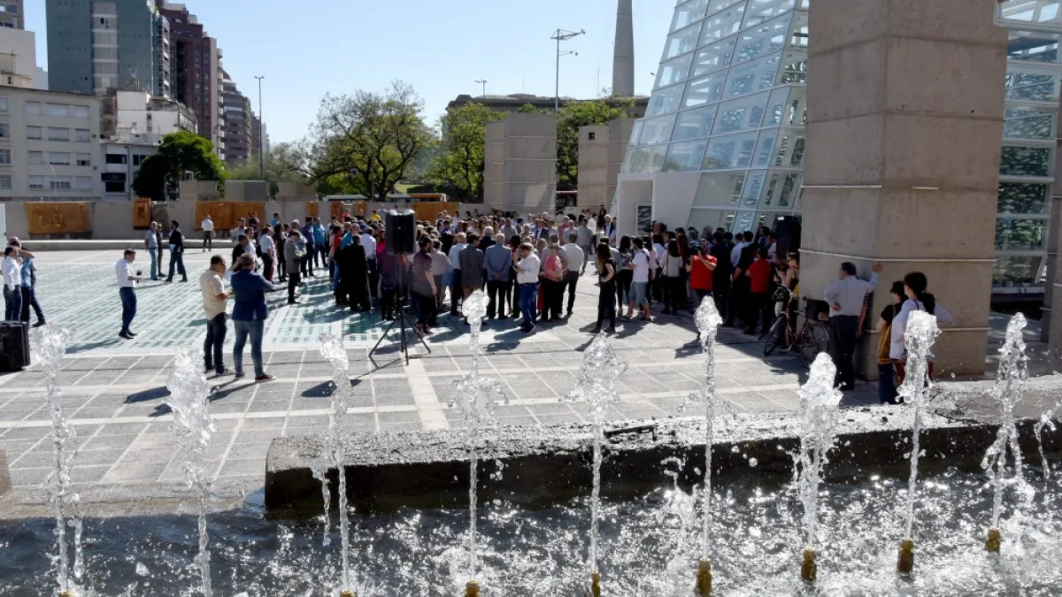Colocarán rejas en Plaza España tras actos de vandalismo