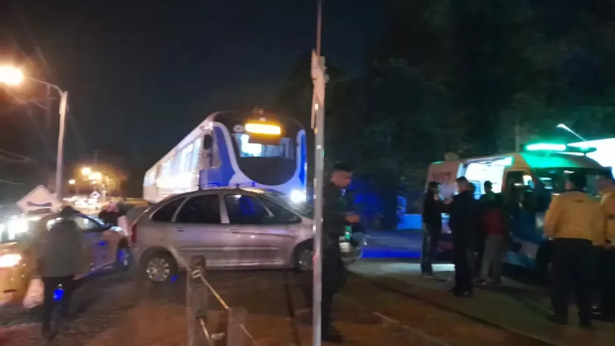 Un automóvil fue embestido por el Tren de las Sierras en Villa Rivera Indarte