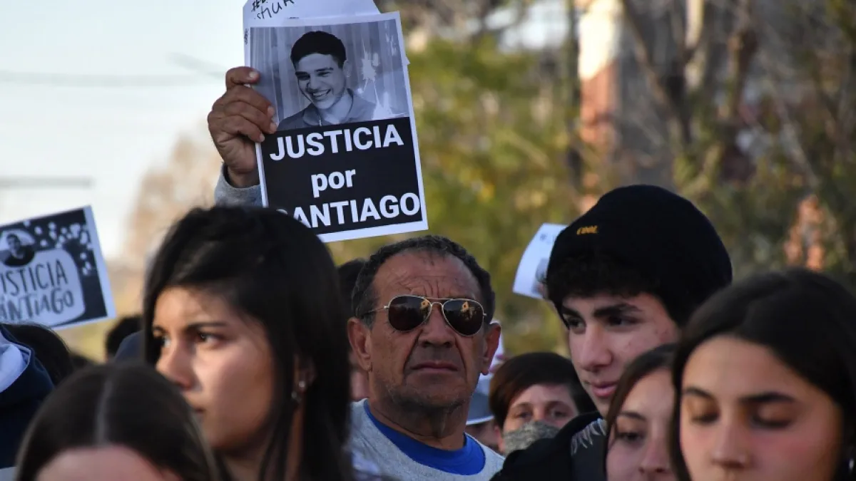 Realizaron una marcha en Villa Dolores al cumplirse un año del asesinato de Santiago Aguilera