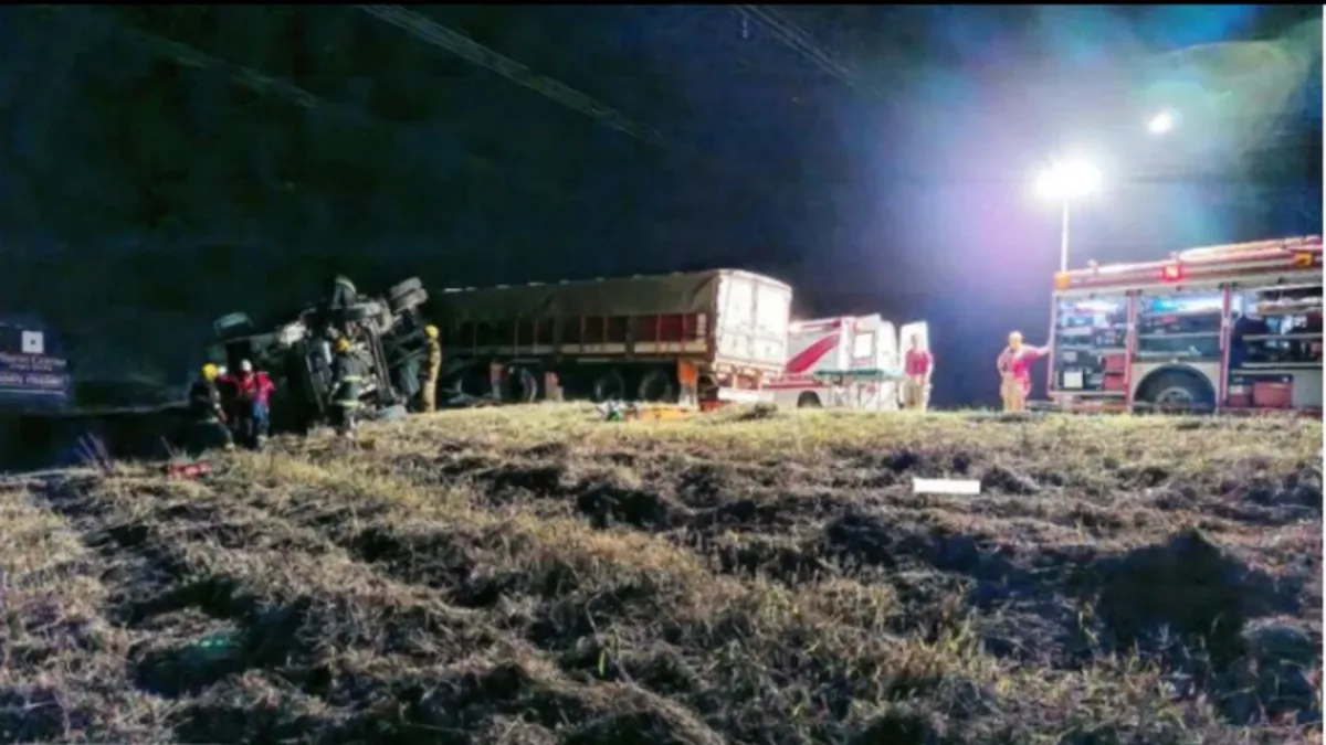 Un conductor murió tras chocar contra un camión