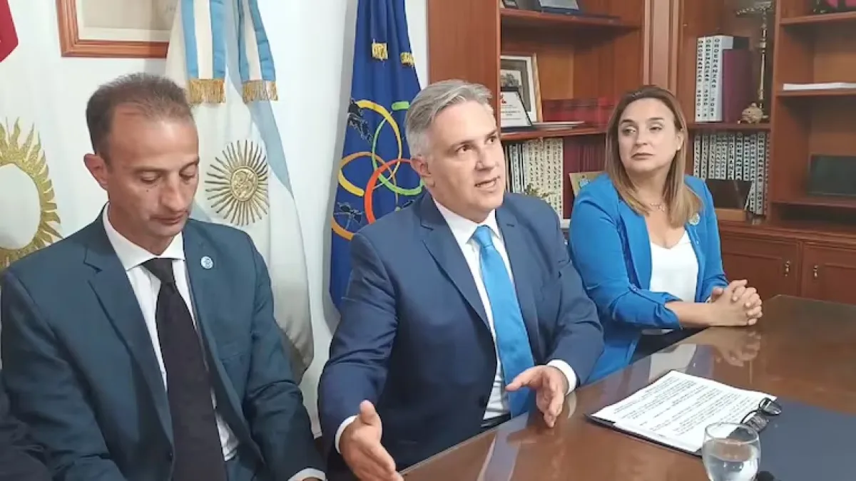 Llaryora pidió regular la economía: "No se llega a fin de mes"
