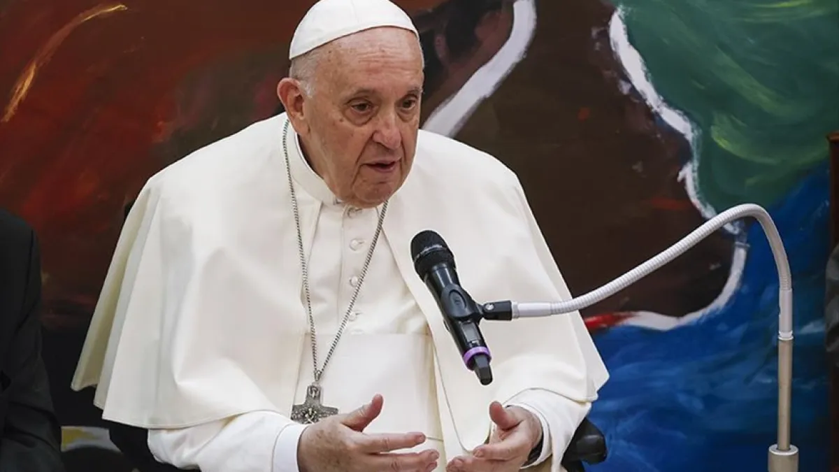 El Vaticano condenó la maternidad subrogada y el cambio de sexo