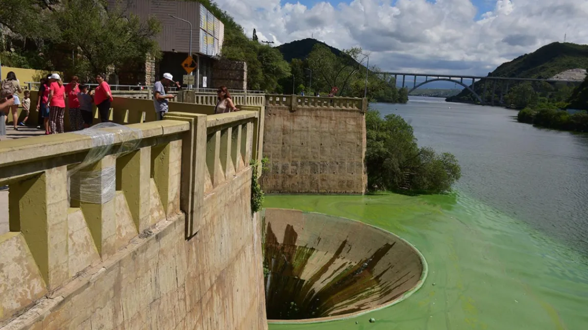 Carlos Paz presentó su propio plan de saneamiento para el lago San Roque