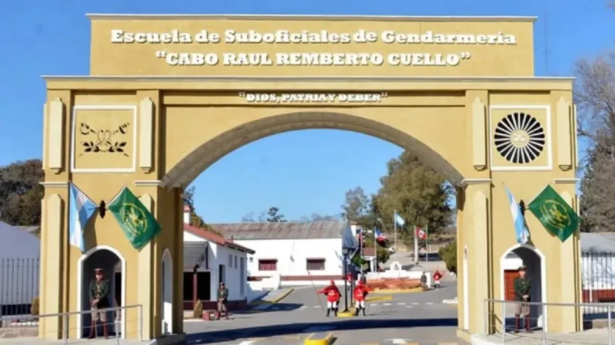 Una gendarme va a juicio por obligar a desnudarse a 100 aspirantes mujeres