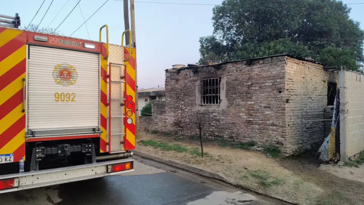 Una mujer de 66 años murió tras el incendio de su vivienda en barrio Las Violetas